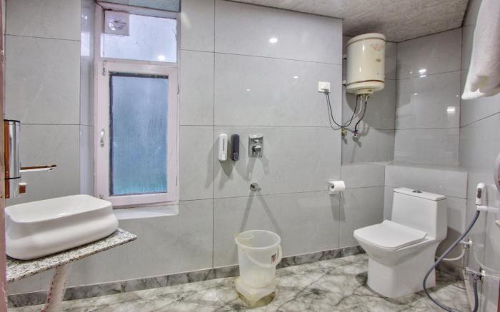 white Mountain Hotels