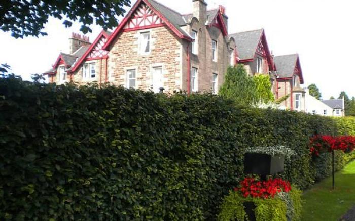 Glenesk Hotel