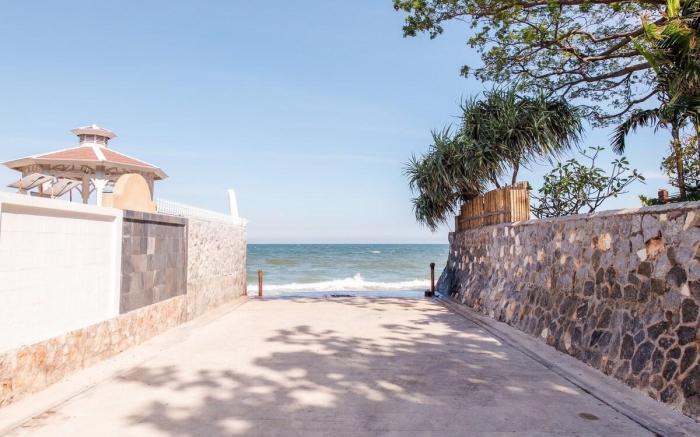 Seaview Room @ hostel near Huahin Beach 