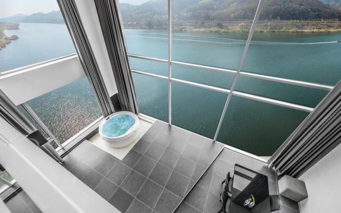 Gapyeong River Wave Pool Villa