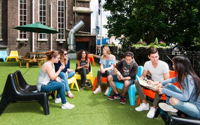 RestUp London Hostel