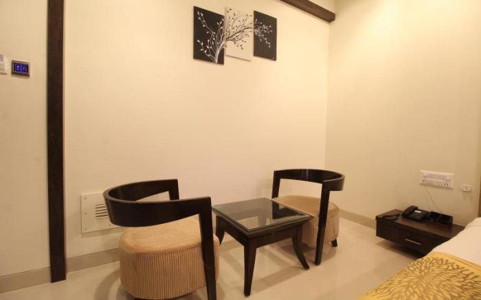 Marigold - Newly Renovated Hotel 