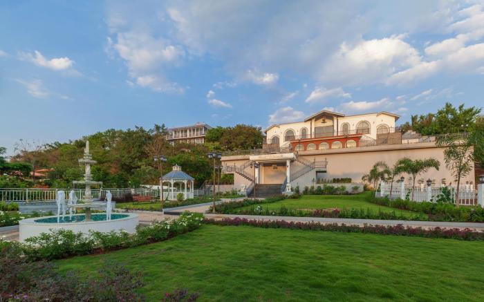 Bellevue Palace by StayVista - Lavish abode