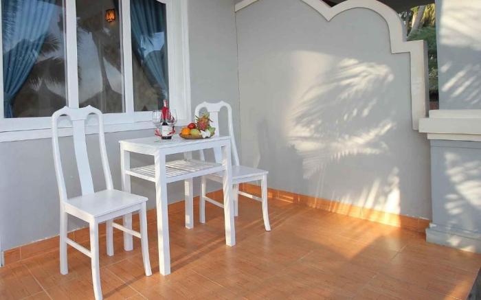 Little Paris Resort
