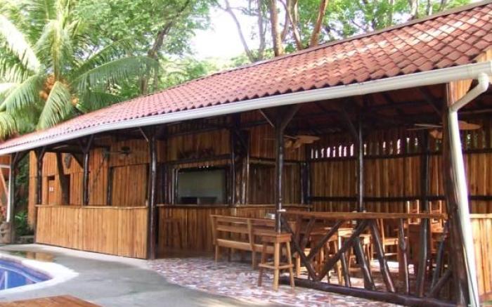 Howler Monkey Hotel