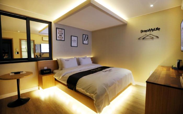 Two Heart Hotel