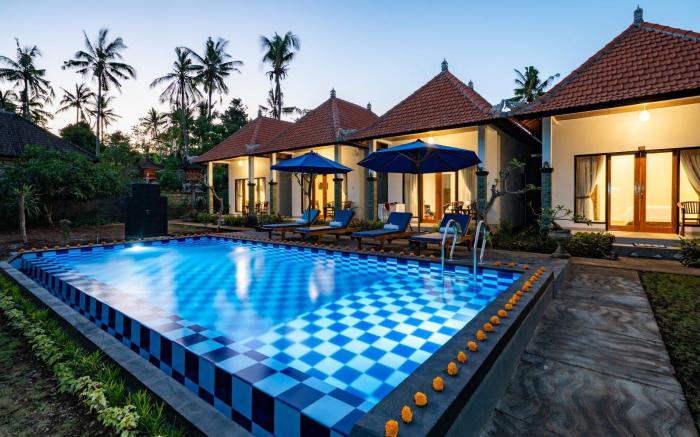 Surya Maha Bungallo 1 Deluxe Room Pool View #02