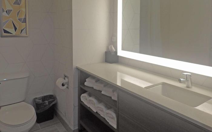 Comfort Inn & Suites Hampton near Coliseum