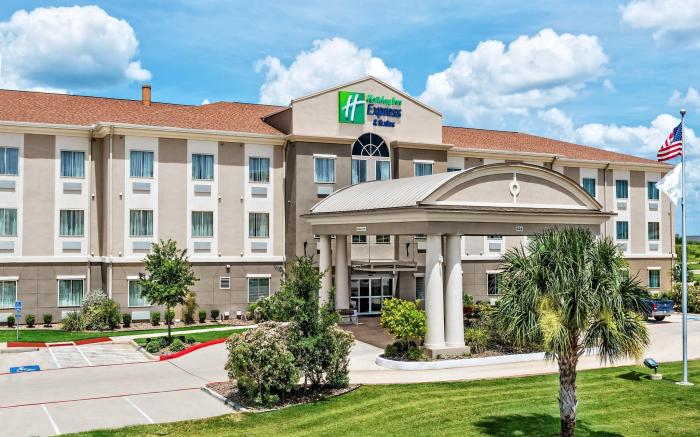 Holiday Inn Express & Suites Cotulla By IHG