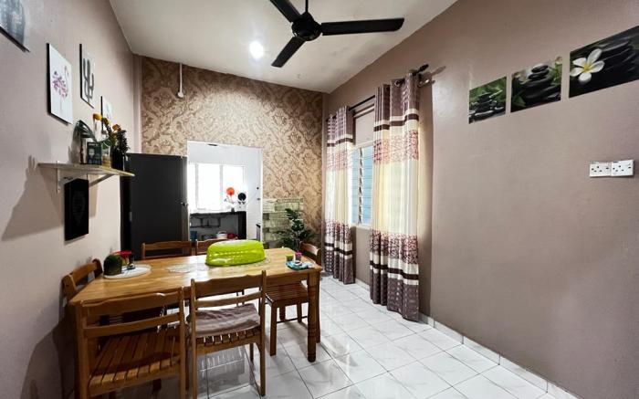 Cahaya Homestay @ Jeram & Free WIFI