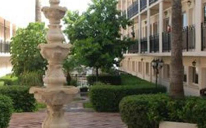 Hotel El Camino Inn & Suites