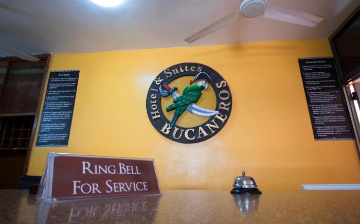Hotel Bucaneros