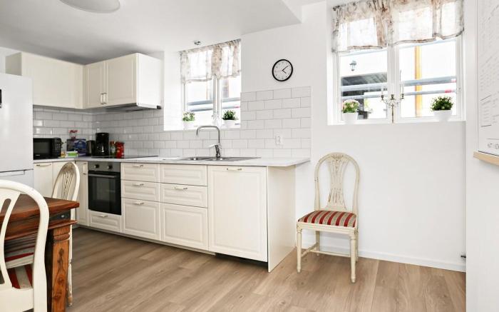 Renoverad central tvårumslägenhet på entréplan