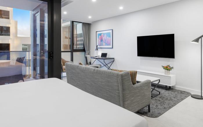 Meriton Suites Allara Street Canberra