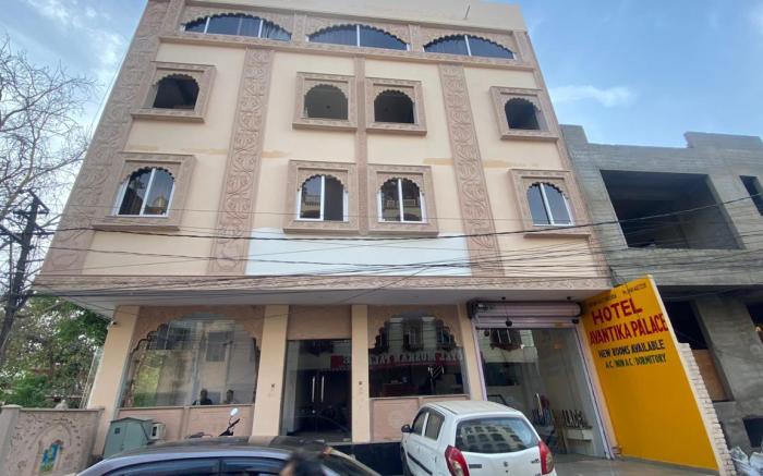 Hotel Avantika Palace 