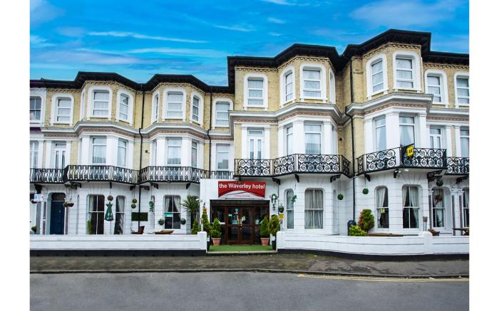 OYO The Waverley Hotel