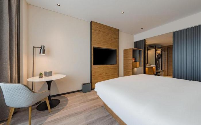 UrCove by Hyatt Hangzhou Riverside CBD