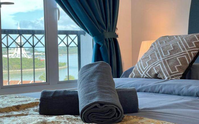 Seaview Haven: Family-friendly 3BR Home w/ Netflix