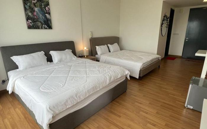 Unique Tropicana Seaview Luxury Deluxe Suite