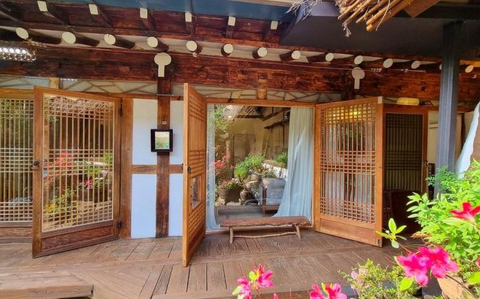 Lee Taek-gu Sarangchae Private Pension