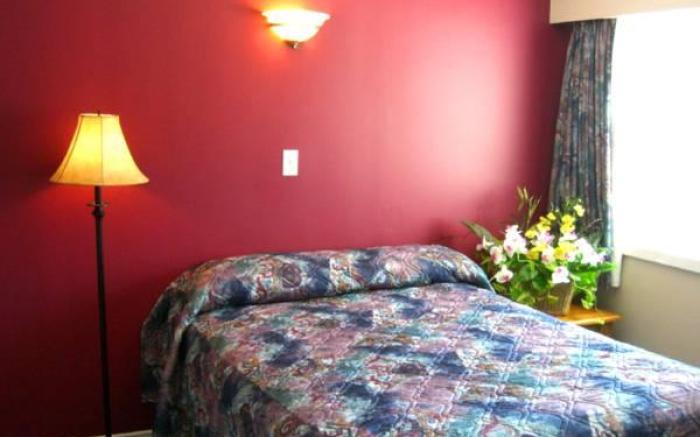 Comox Valley Inn & Suites