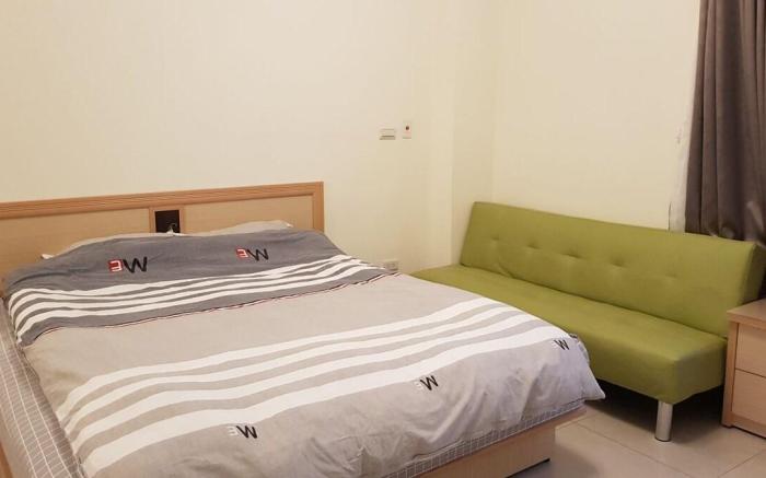 One to Four people to rent a place with kitchen