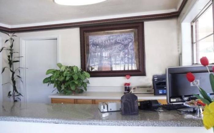 Antlers Budget Inn
