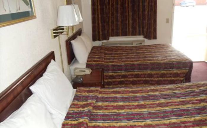 Antlers Budget Inn