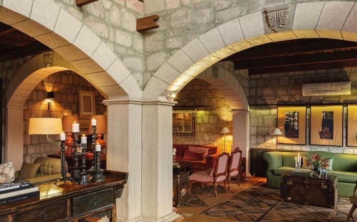 Simurg Inn