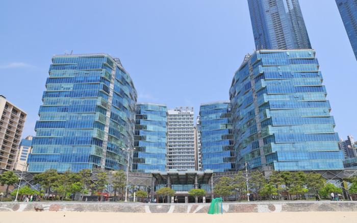 Haeundae 1 min ocean view  large area Luxury House