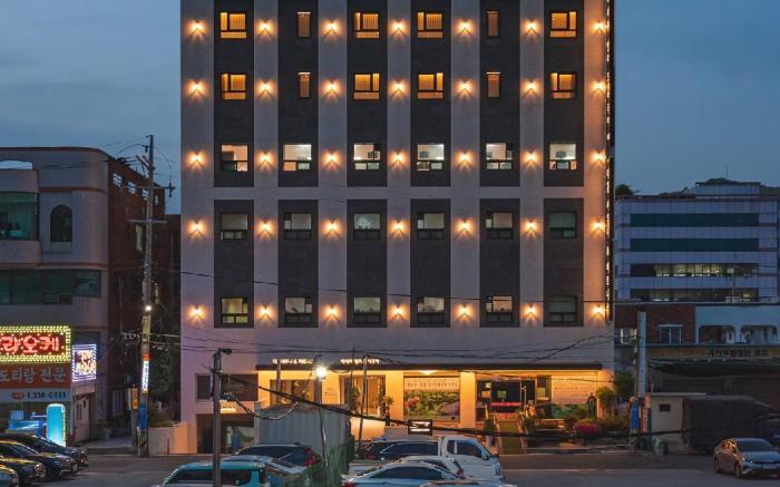 Gimhae Asheravillard Aqua Hotel