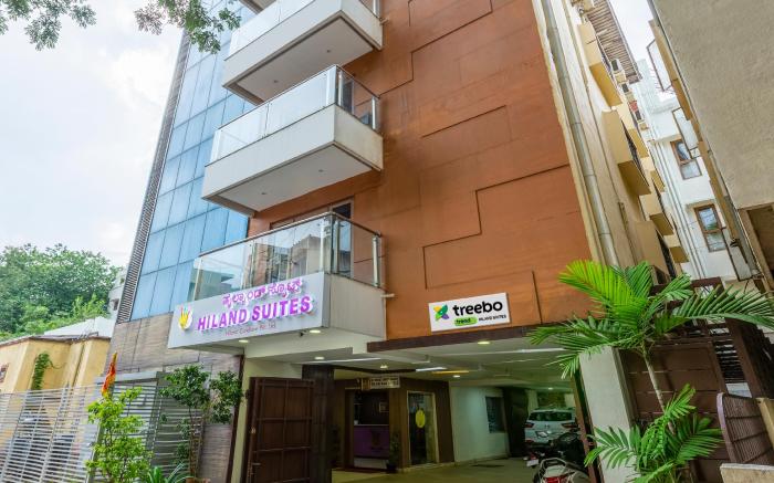 Itsy Hotels Hiland Suites