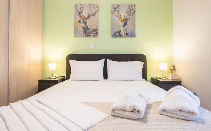 Erythros Boutique Suite by Cloudkeys