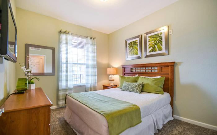 Spacious Condo Near Convention Ctr & I-Drive, Pool