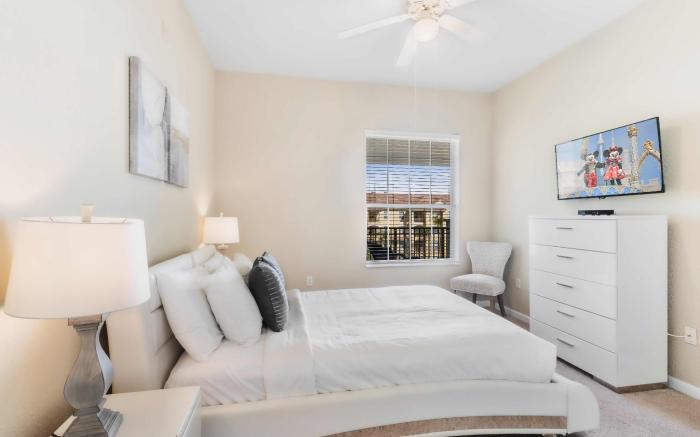 4804 Cayview Avenue #401