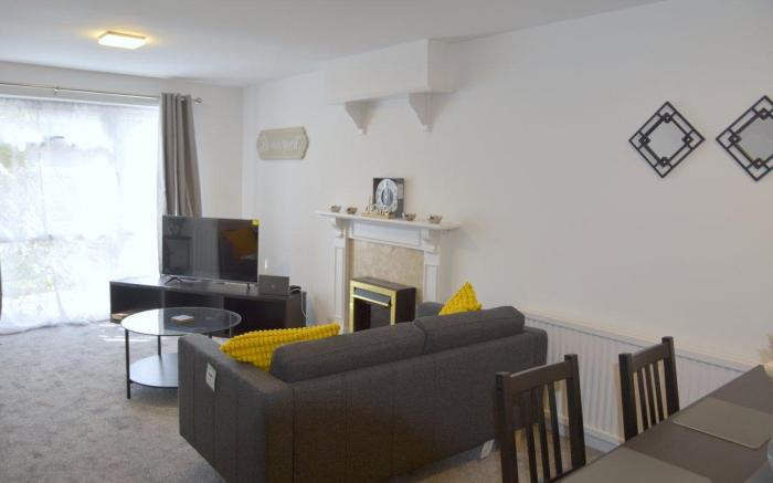 LINDRICK VILLA 3 BD BUNGLOW 