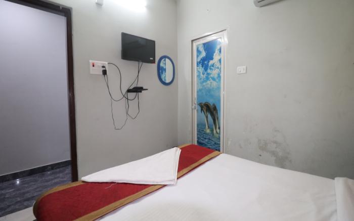 Divisha's Hotel Friends Inn