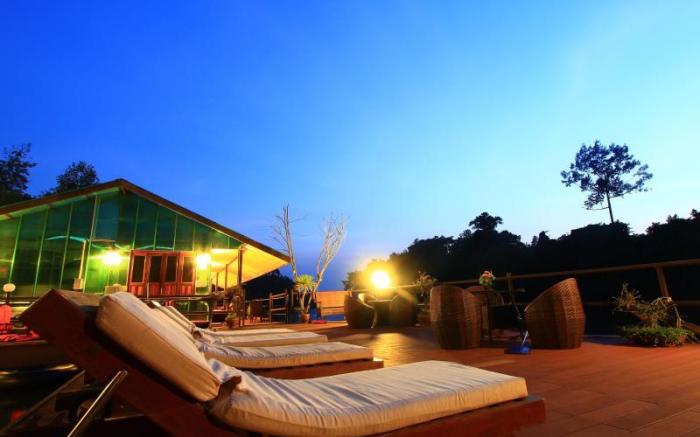 Banana Resort & Spa
