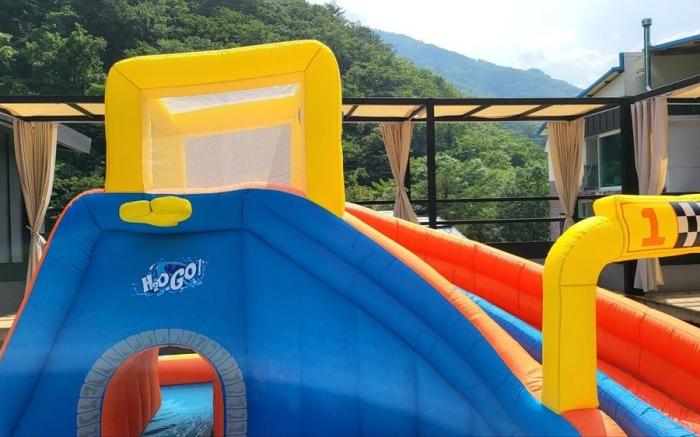 Sokcho Floating Whale Seorak Dojeok Waterfall Stay