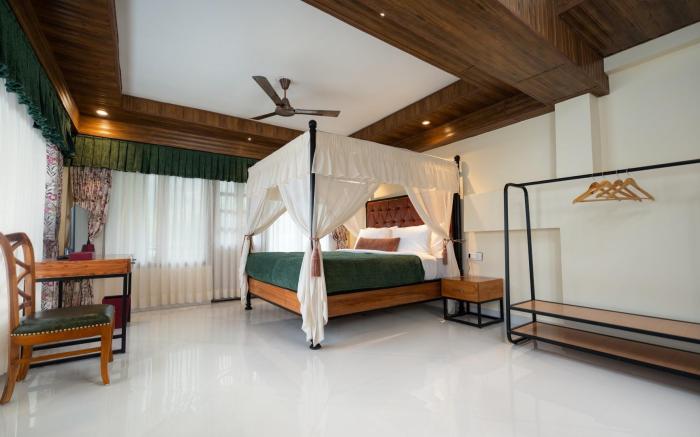 Summit Bougainvillea Tea Resort