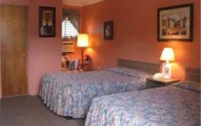 Four Seasons Motel