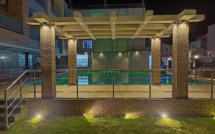 Royal Palace Beach Resort