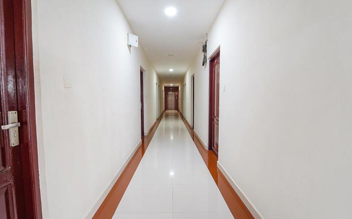 FabHotel Central Inn Residency - Nr. Ponneth Temple