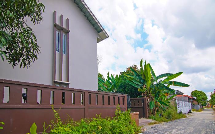 SPOT ON 92570 Putri Guest House Syariah Near SPBU Rimbo Panjang
