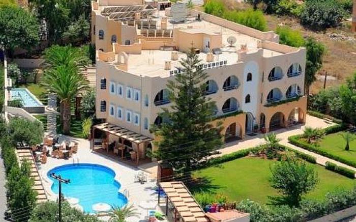 Karteros Hotel