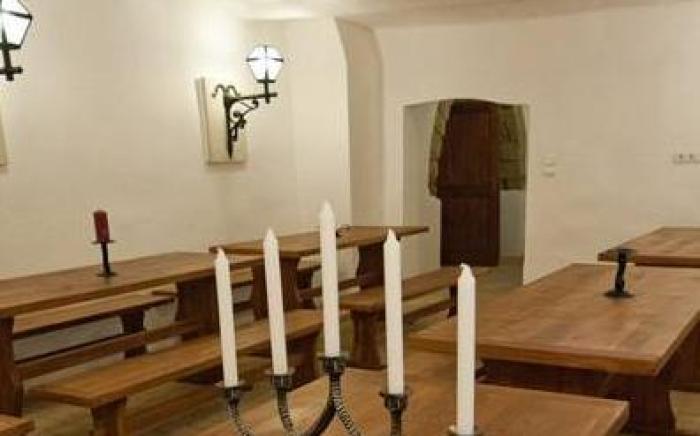 Paulay Borhaz es Vendeghaz