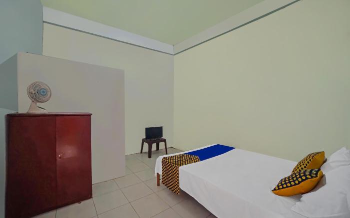 SPOT ON 92600 Mandiri Inn
