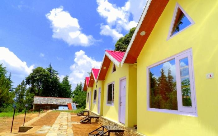 HIDE AWAY. CAMPS AND COTTAGES