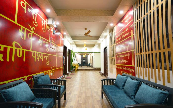 THE NEERAJ NATURECURE - Stay On The Ganges