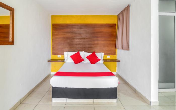 OYO Hotel Familiar Tollan